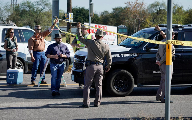 Hiện trường vụ xả súng đẫm máu tại nhà thờ Mỹ